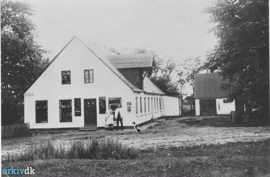 Købmandsforretning i Tolne ca 1910